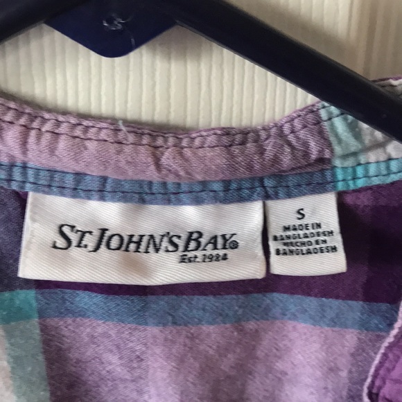 St. John’s Bay pleated front shirt - Size Small - Picture 2 of 5